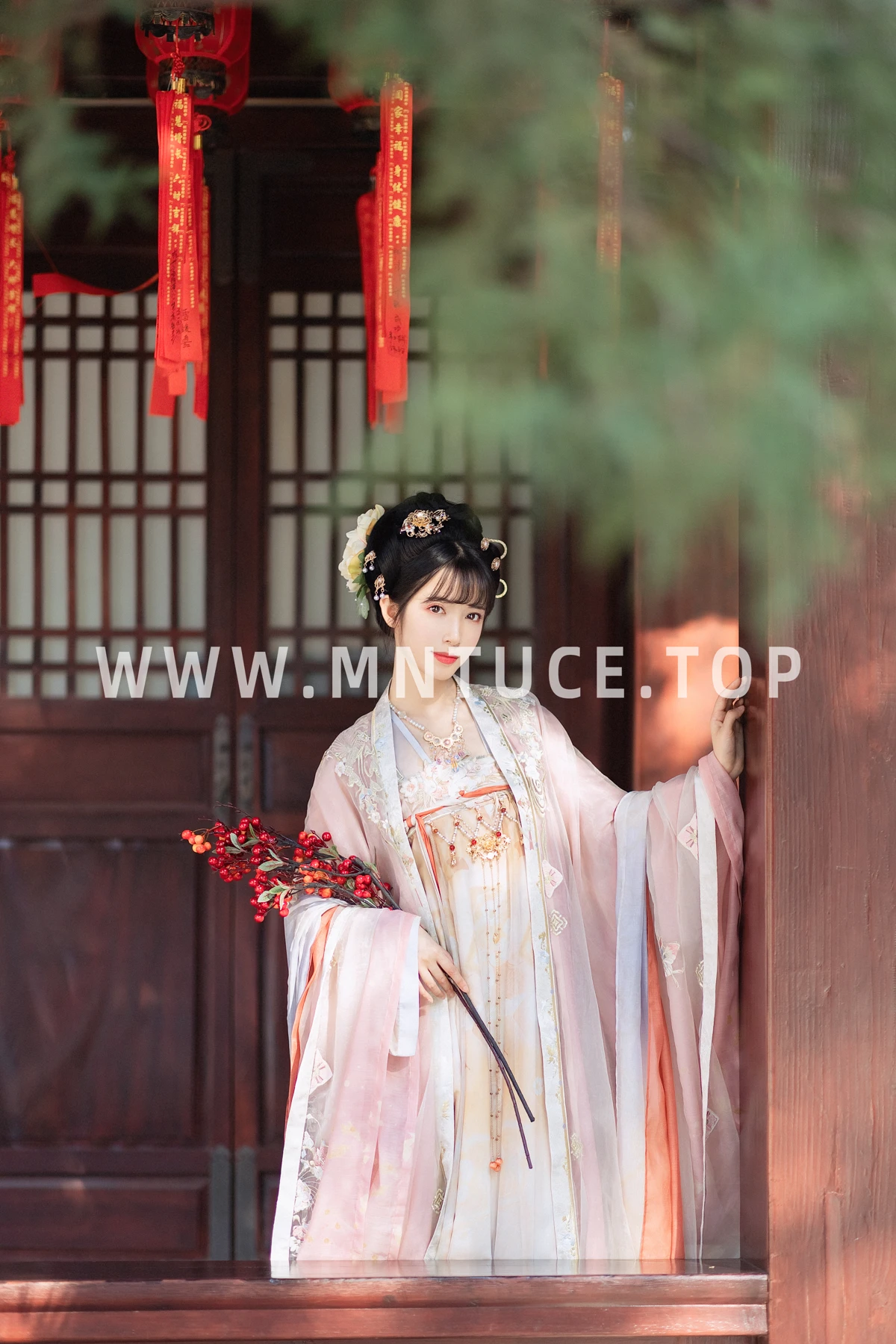 [艺图语] 2023.02.10 Vol.3011 红豆相思 一只阿梦崽#[50P]-1