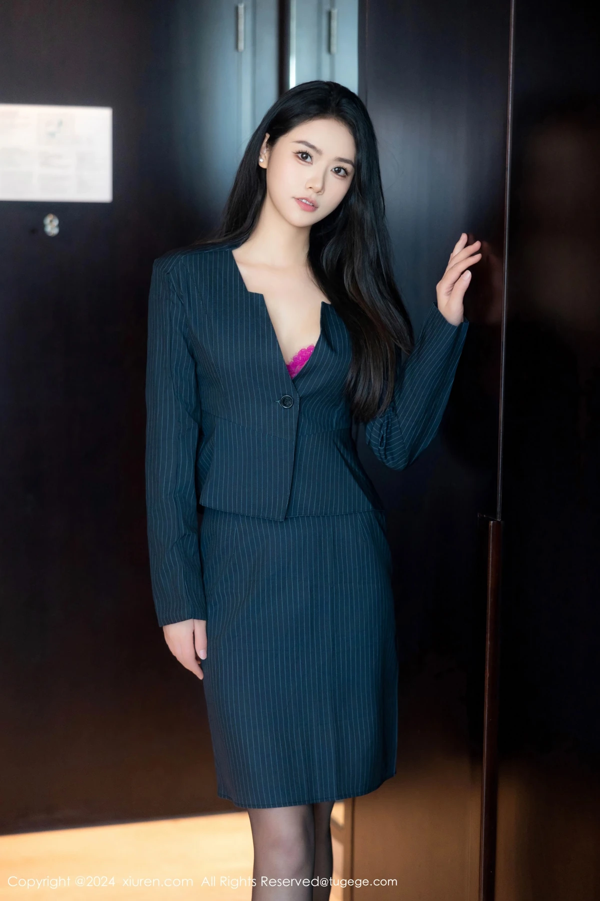 [秀人网] 2024.12.10 No.9576 方子萱#[86P]-1