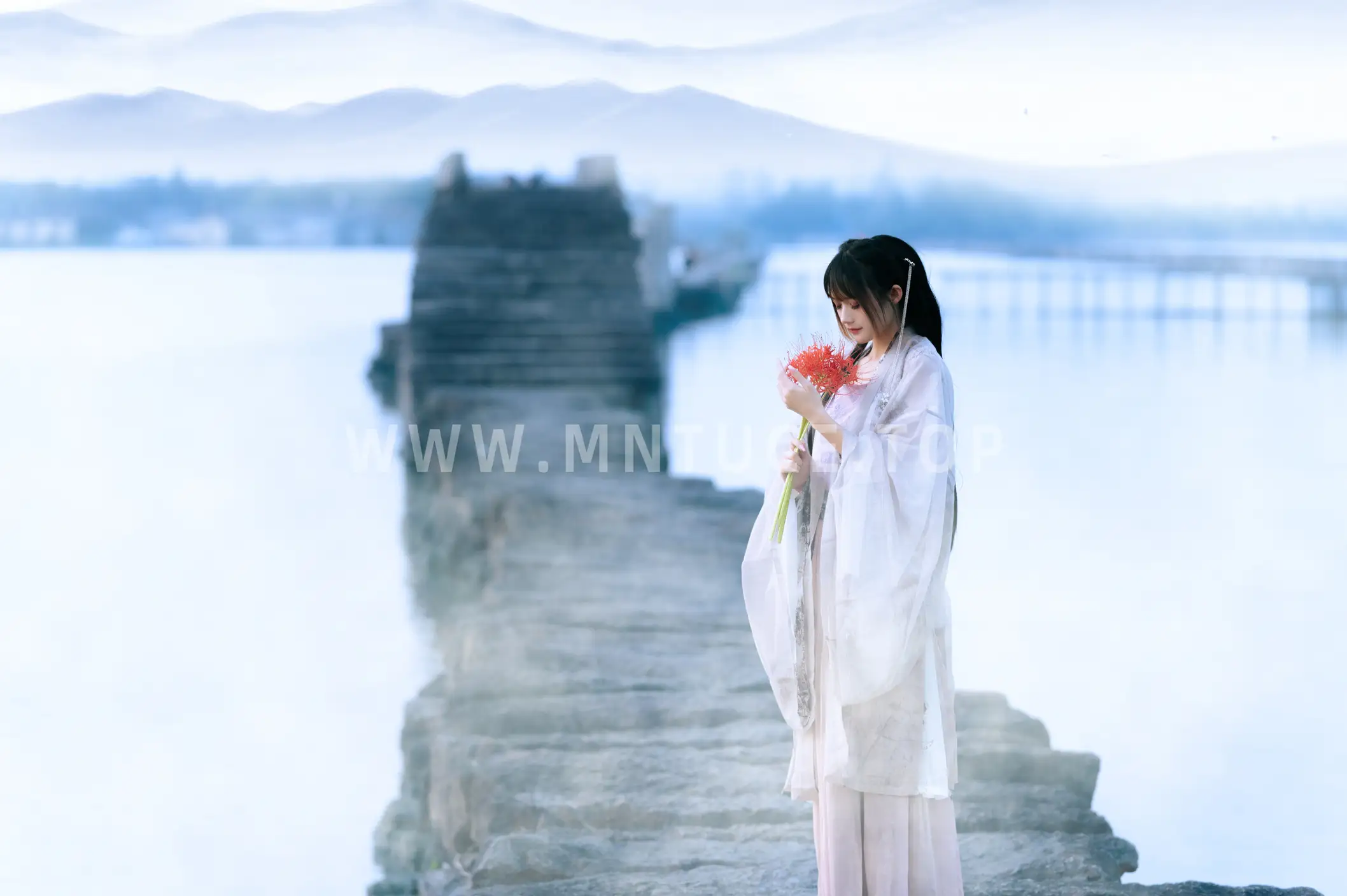 [艺图语] 2022.07.15 Vol.1485 – 暮空照水 兔子Zzz不吃胡萝卜#[32P]-9