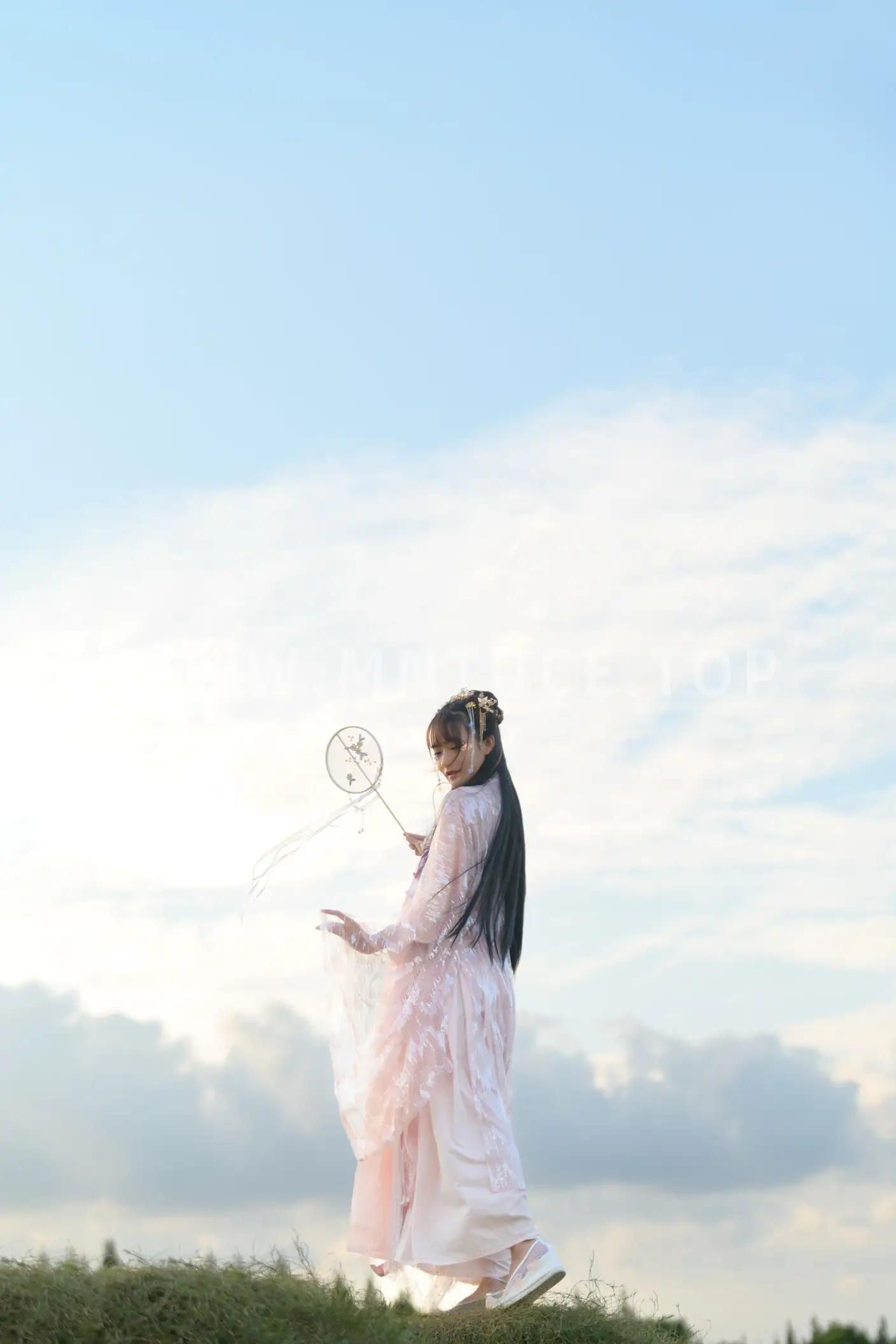 [艺图语] 2022.07.16 Vol.1497 – 伊人 兔子Zzz不吃胡萝卜#[26P]-9