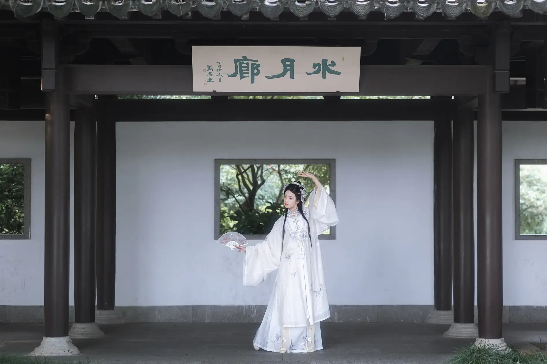 [艺图语] 2022.11.20 Vol.2480 – 梨园故梦 一只阿梦崽#[33P]-7